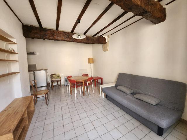 Beau studio dans les bourgades