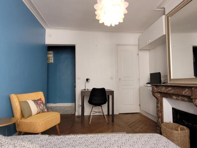 BEAU STUDIO DE 18 M2 QUAI D'ORSAY