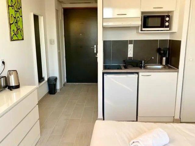 Beau studio de 25 m² meublé avec accès piscine