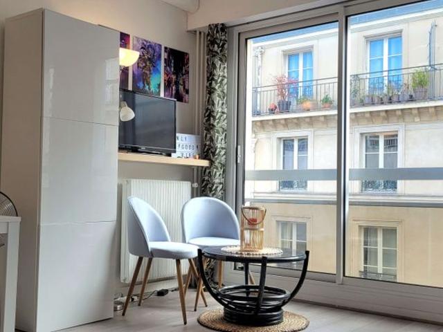 BEAU STUDIO EDGAR QUINET OU VAVIN