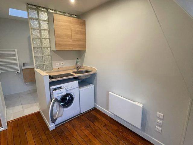 Beau studio métro Jasmin 13 m²