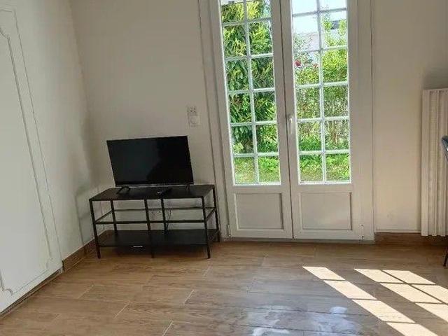 Beau studio meublé 15m² à Ozoir La Ferrière