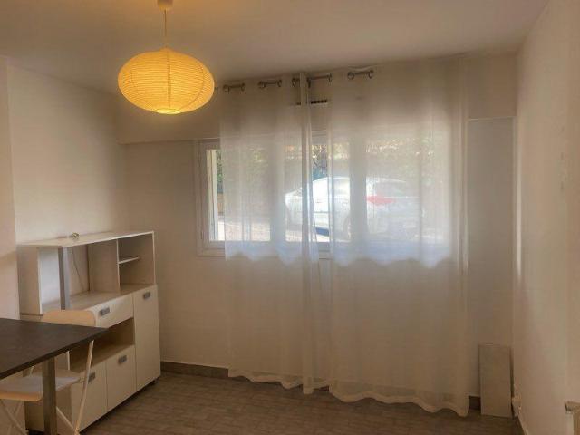 Beau studio meublé 16m² Bas Faron rénové