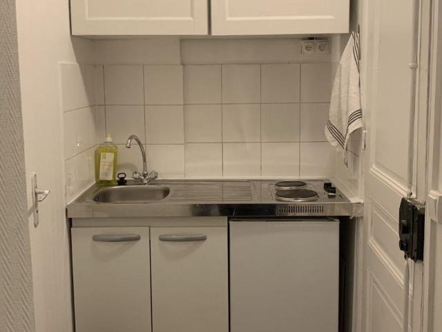 Beau studio meublé 16m² refait à neuf