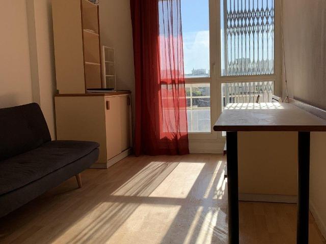 Beau studio meublé 18m² en résidence étudiante