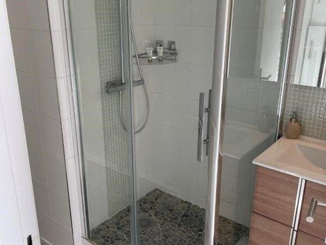 Beau studio meublé 18m² proche métro Jaurès