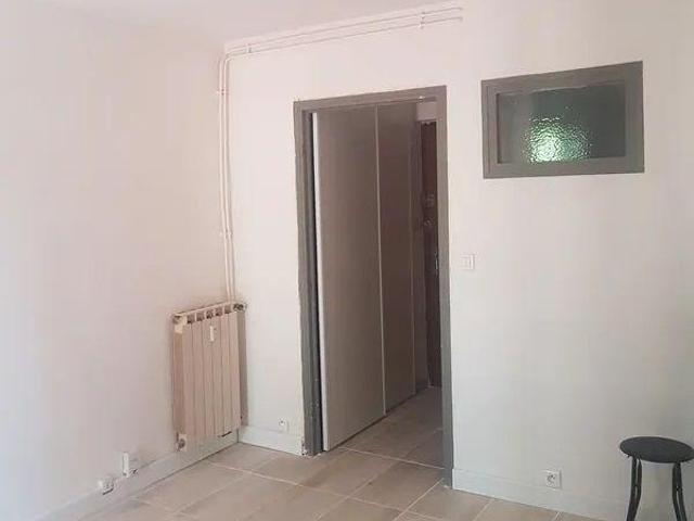 Beau studio meublé 19m² avec balcon