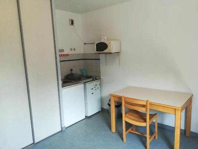 Beau studio meublé 19m² dans résidence étudiante