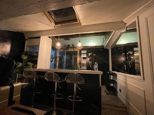 Beau studio meublé 20m² mansardé refait à neuf