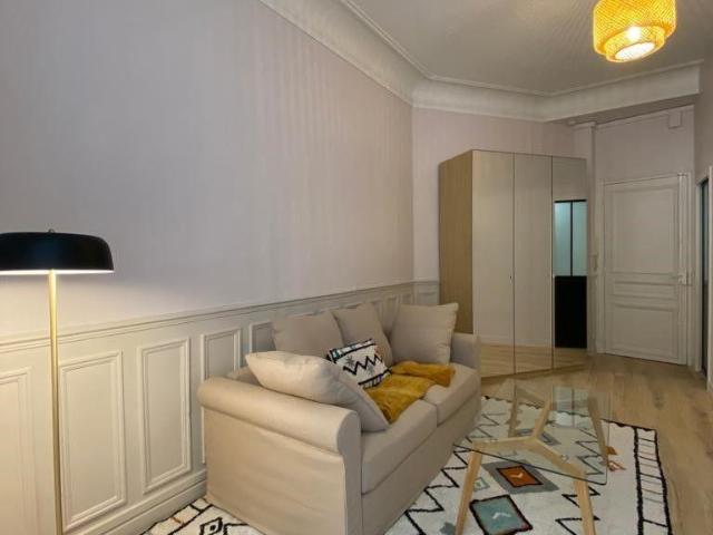 Beau studio meublé 20m² proche Trocadéro