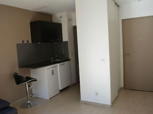 Beau studio meublé 20m² REFAIT A NEUF