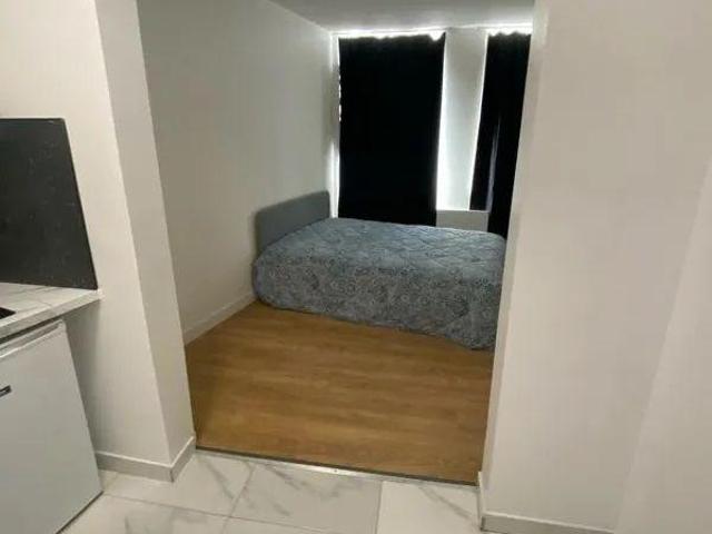 Beau studio meublé 22 m² refait à neuf