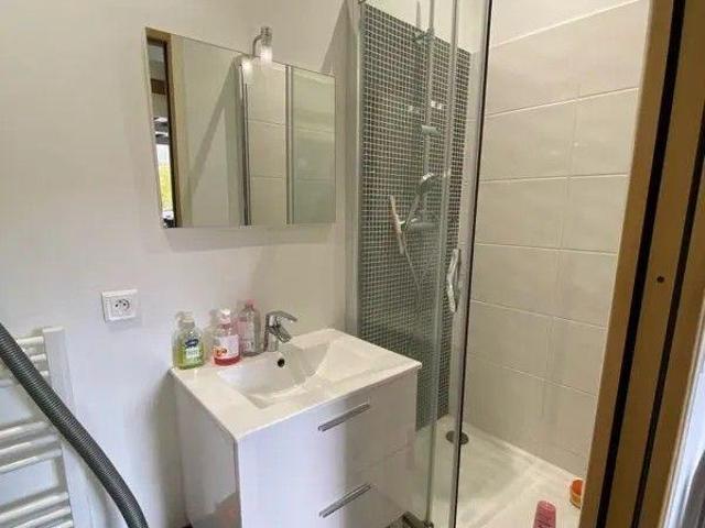 Beau studio meublé 22m² refait à neuf au calme