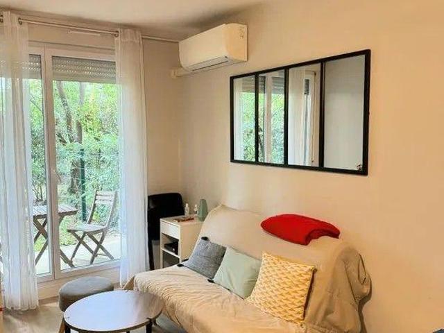 Beau studio meublé 23m² dans résidence +piscine