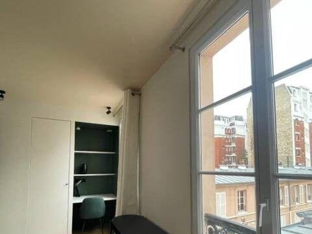 Beau studio meublé 24m² refait à neuf et équipé