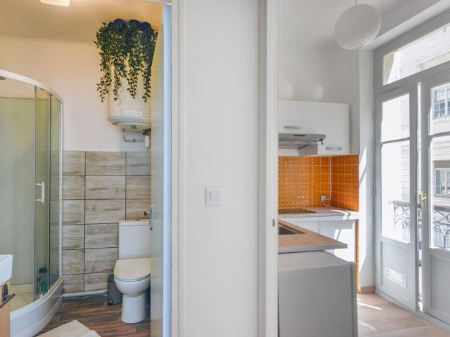 Beau studio meublé 25m² lumineux idéalement placé