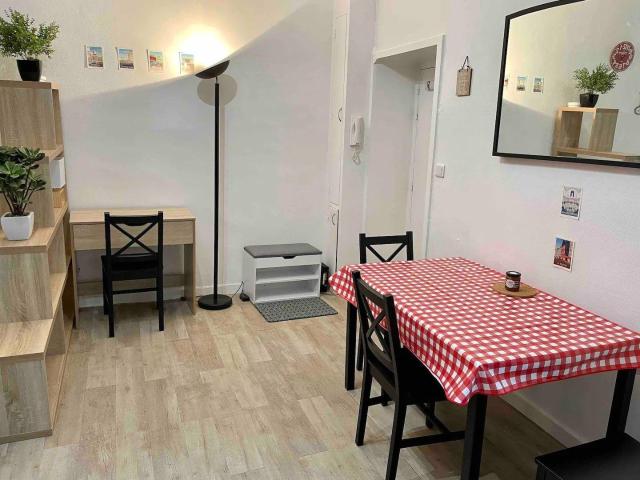 Beau studio meublé 26m²
