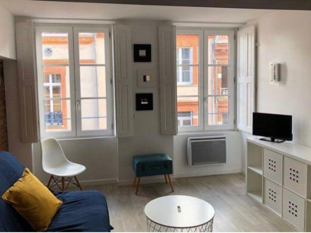 Beau studio meublé 27m² Carmes lumineux et calme