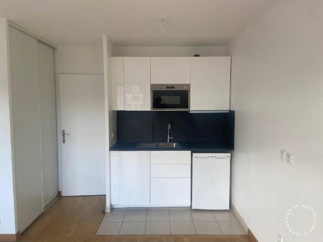 Beau studio meublé 28m² lumineux avec balcon