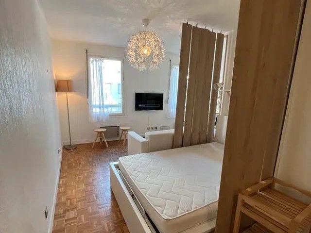 Beau studio meublé 28m² quartier sans soucis