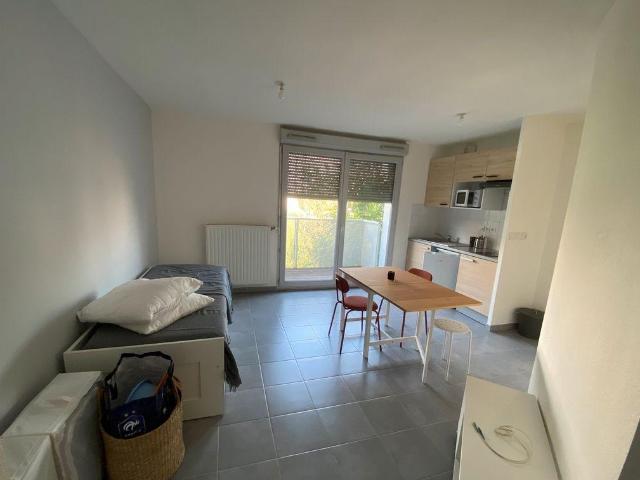 Beau studio meublé 29m² avec balcon