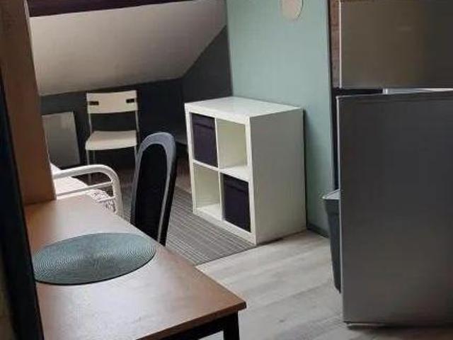 Beau studio meublé 30m² proche centre aqualudique