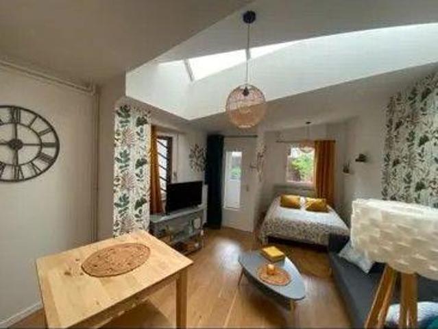 Beau studio meublé 31m² récent avec terrasse 16m²