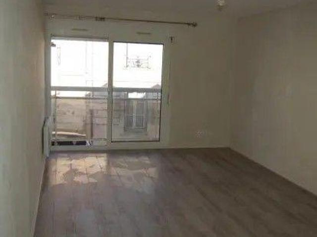 Beau studio meublé 32m² avec balcon