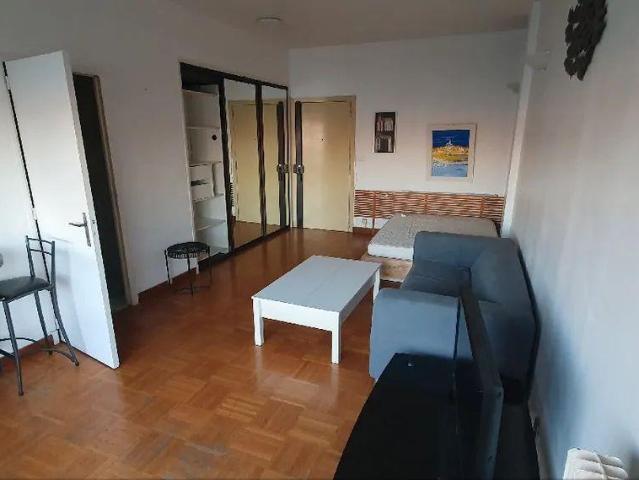 Beau studio meublé 32m² sur le Prado