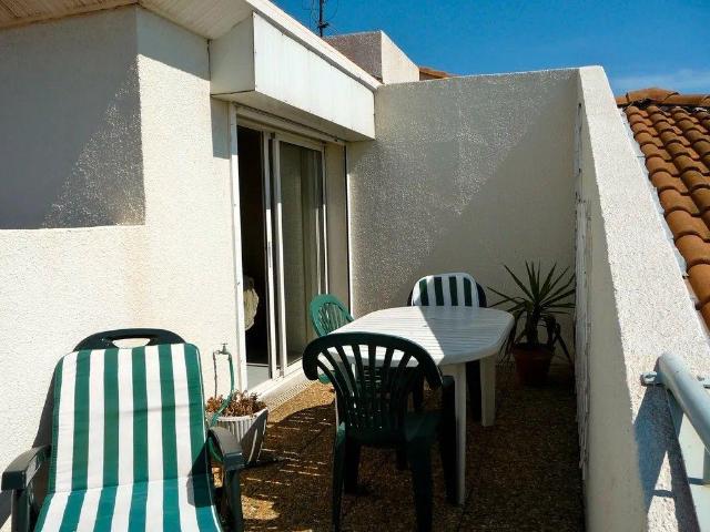 Beau studio meublé 38m² + terrasse 12m² vue mer