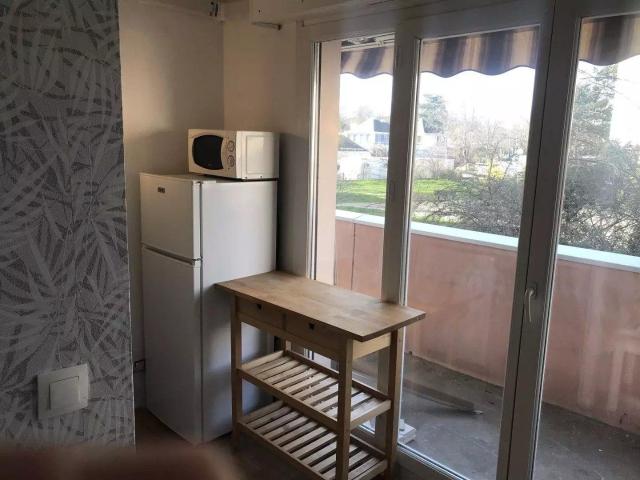 BEAU STUDIO MEUBLÉ COSY 20M² AVEC BALCON