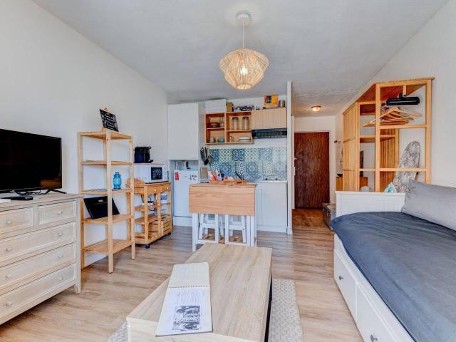 Beau studio meublé avec terrasse Bail mobilité