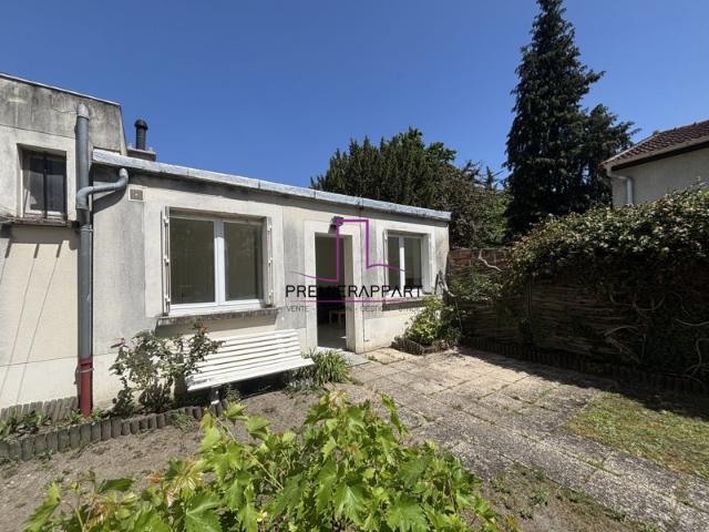Beau Studio Meublé avec Jardin