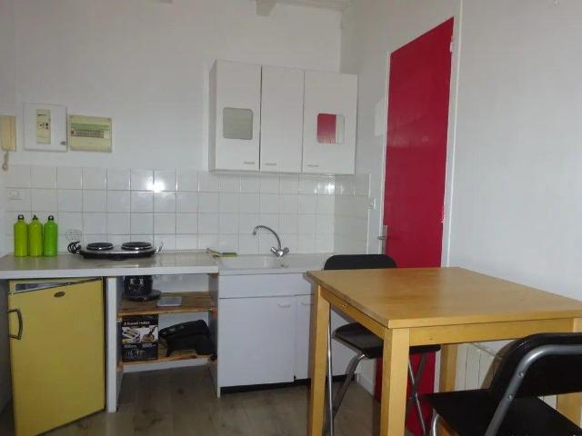 Beau studio meublé de 20m² proche gares