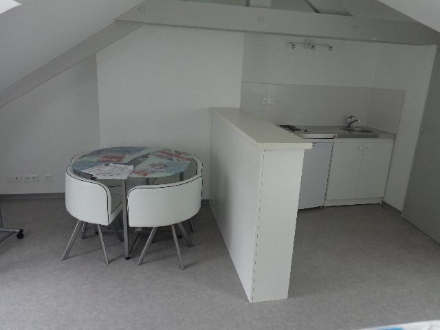 BEAU STUDIO MEUBLE EN CENTRE VILLE