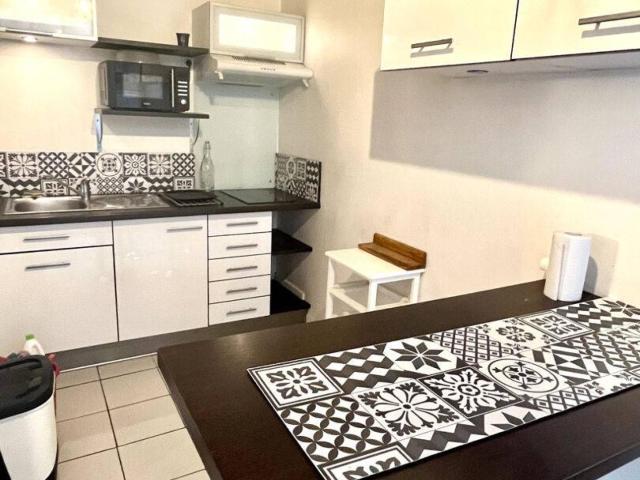 Beau studio meublé en location de 29.88m², situé rue Beffroy à Rouen, 570€ charges comprises