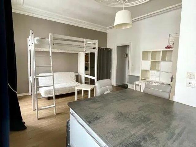 Beau studio meublé lumineux de 27 m²