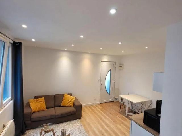 Beau studio meublé neuf 23m²