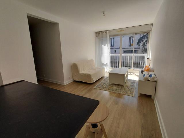Beau studio meublé PARIS 11