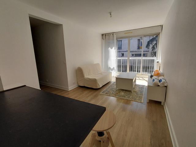 Beau studio meublé PARIS 11