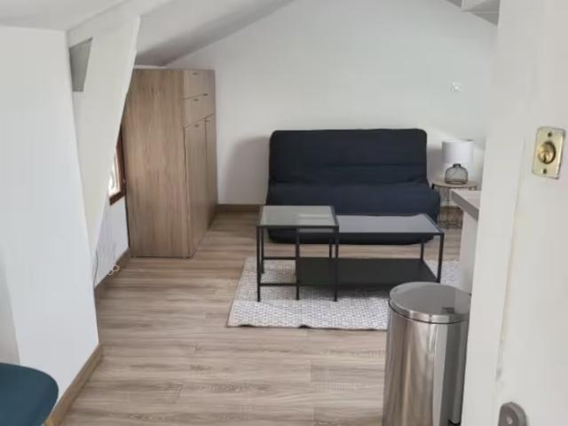 Beau studio meublé proche gare