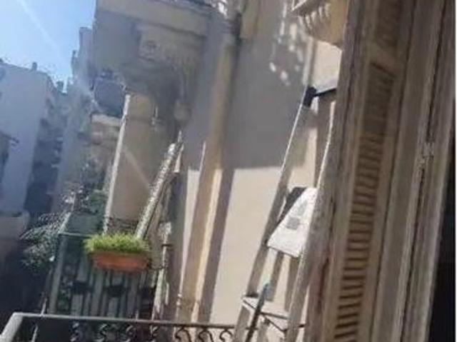 Beau studio meublé refait de 28m² avec balcon 4m²