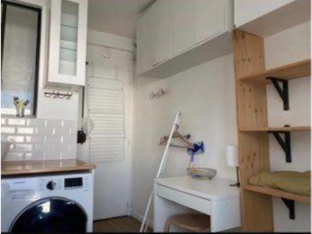 Beau studio meublé rénové 10m²