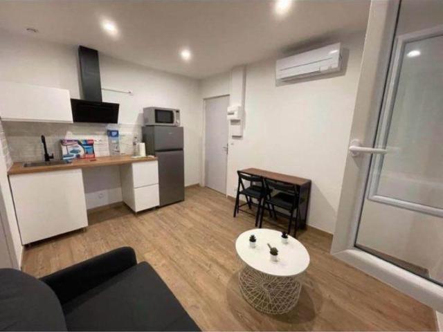 Beau studio meublé tout inclus proche Saint Eloi