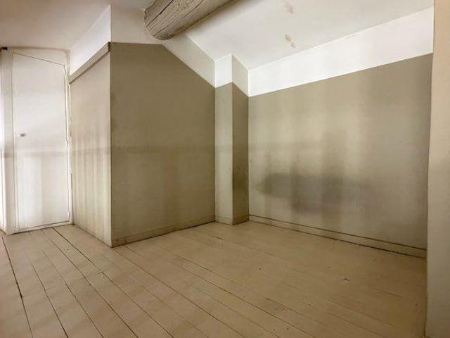 Beau studio non meublé de 24 m²