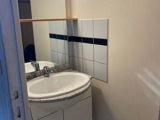 Beau studio non meublé 21m²