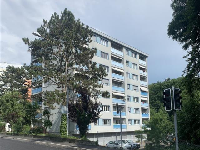 Beau studio rénové à louer dans le centre de Chavannes