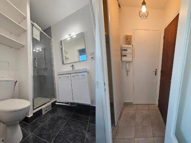 Beau studio refait à neuf 19m²