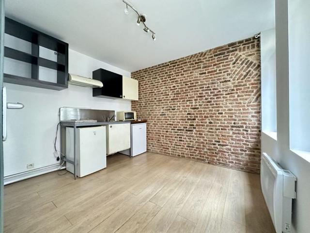 Beau studio situé rue St Sébastien – VIEUX LILLE réf LG8675