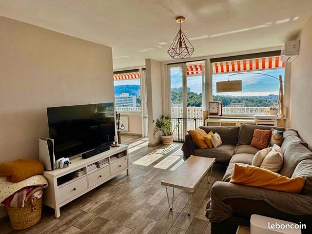 Beau T4/5 avec grand balcon et vue mer